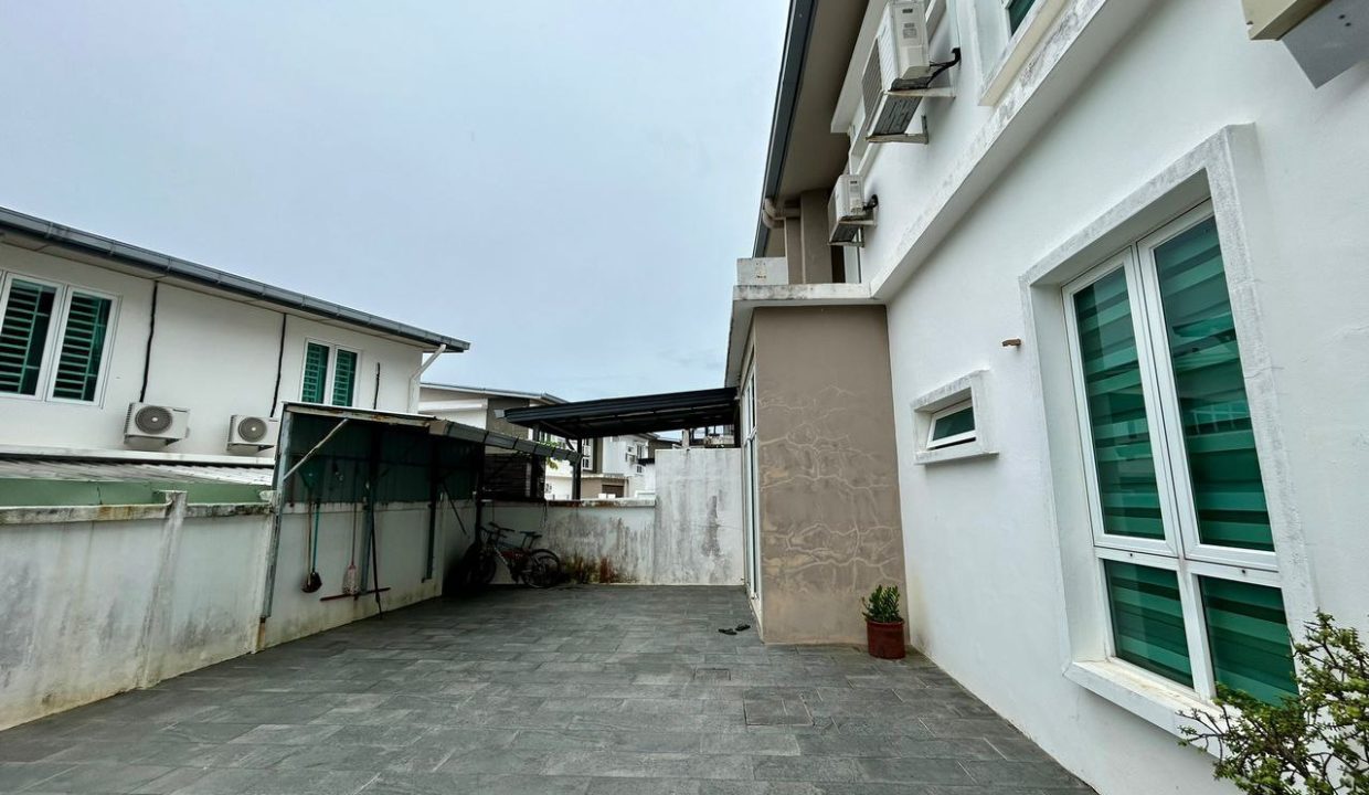 SemiD-teres-2Tingkat-mahkota-height1-ejen-perunding-hartanah-kuantan