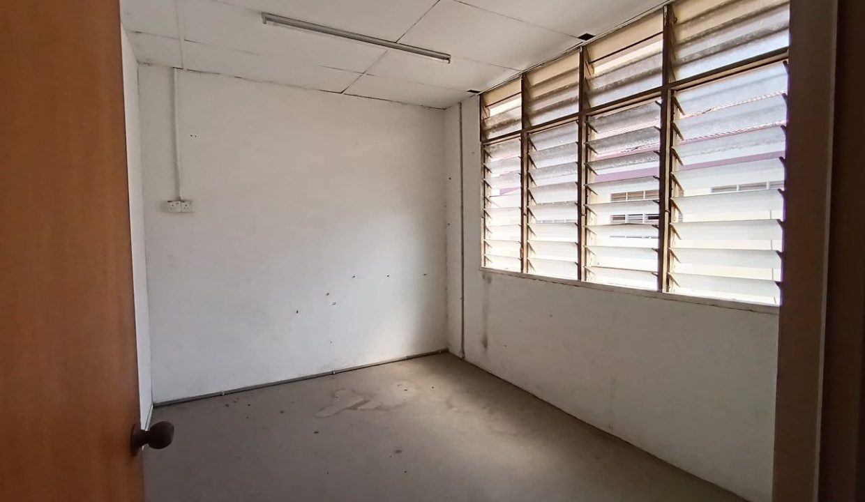 shoplot-2tingkat-pusat-komersial-gebeng-ejen-perunding-hartanah-kuantan (6)