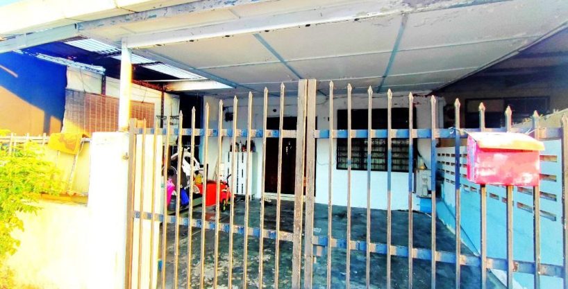 teres setingkat untuk dijual di taman tas kuantan