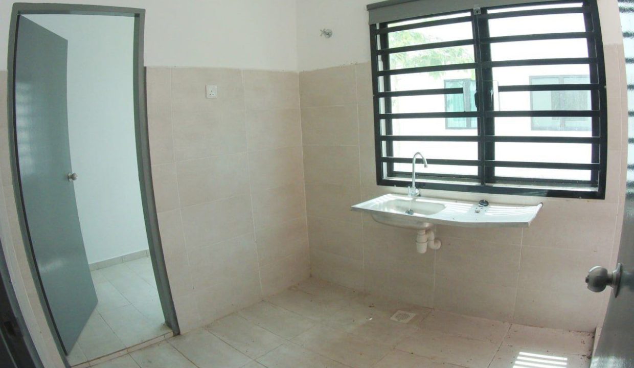 teres-setingkat-cornerlot-taman-dmarina-ejen-perunding-hartanah-kuantan (5)