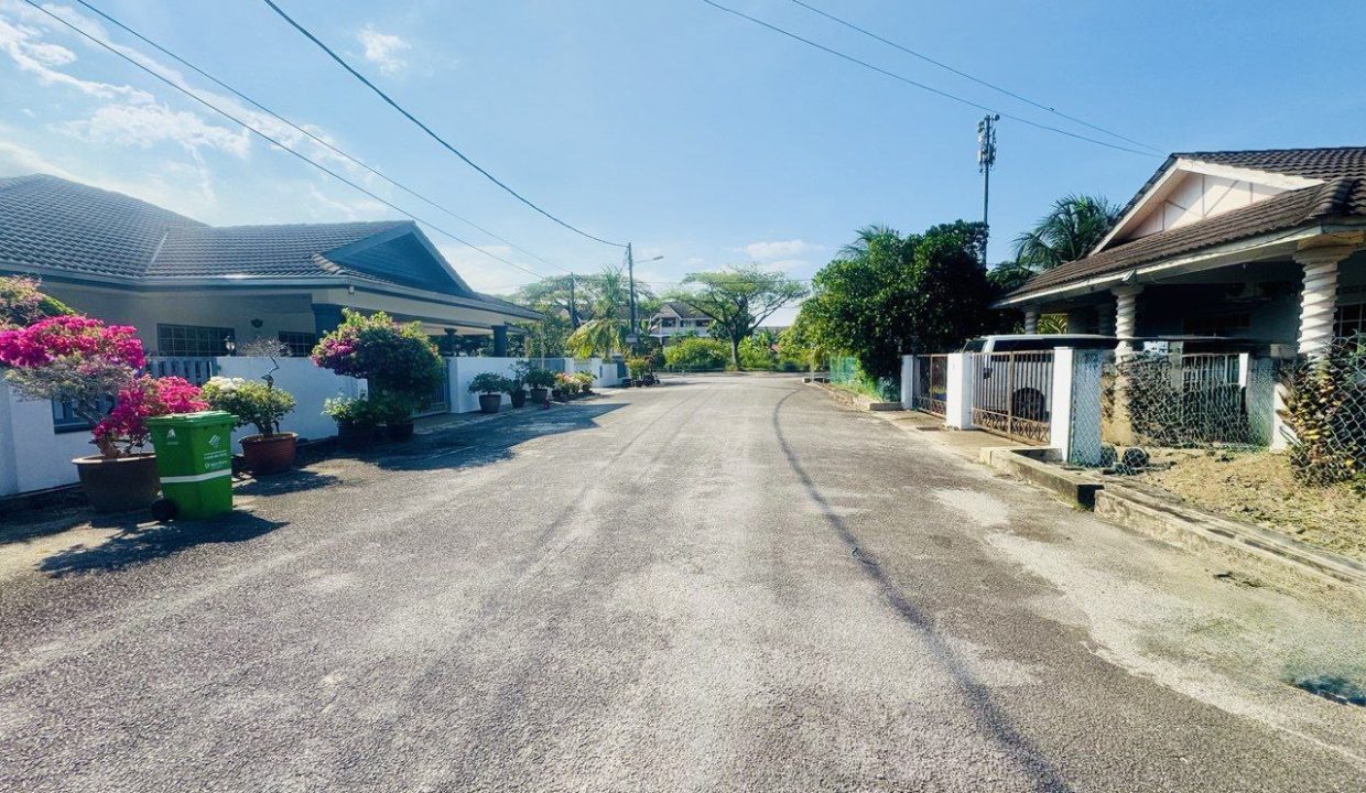 banglo-setingkat-taman-berjaya-permai-ejen-perunding-hartanah-kuantan (8)