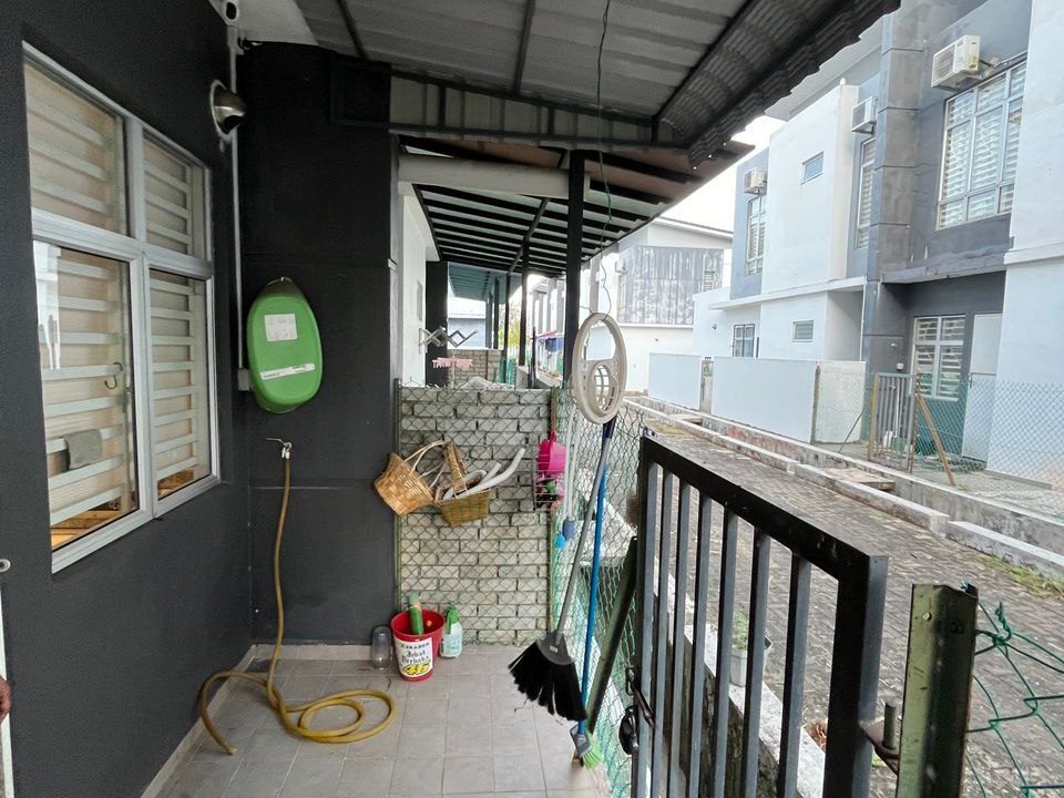 teres-2tingkat-lakefront-presint-4-kotasa-ejen-perunding-hartanah-kuantan (6)