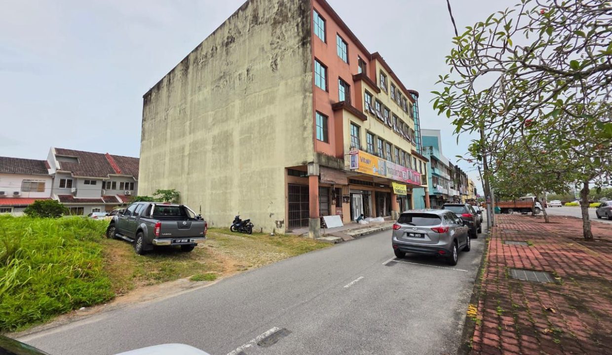 4lot-shoplot-3tingkat-setengah-jalan-wong-ah-jong-ejen-perunding-hartanah-kuantan (3)