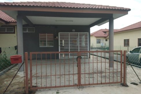 end lot teres setingkat taman gambang damai untuk dijual