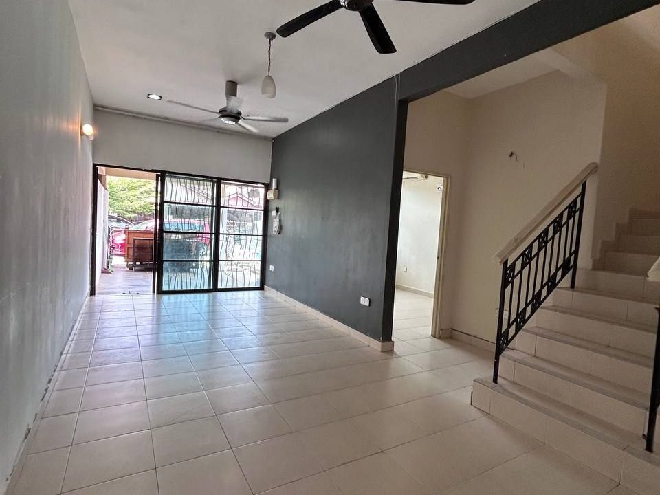 teres-setingkat-setengah-bandar-damansara-ejen-perunding-hartanah-kuantan (3)