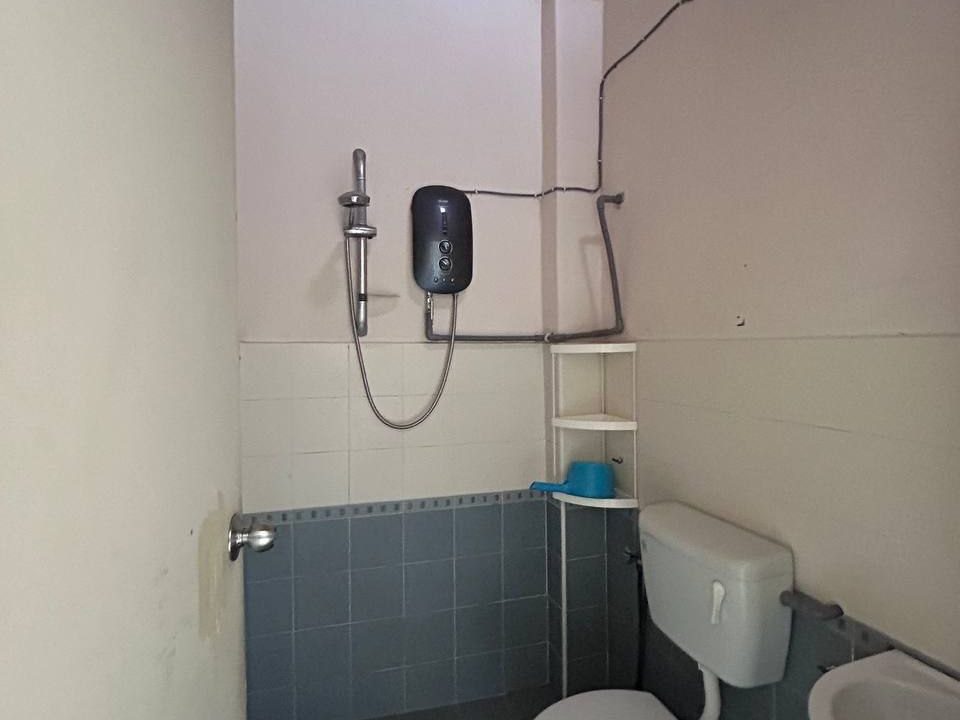 teres-setingkat-setengah-bandar-damansara-ejen-perunding-hartanah-kuantan (4)