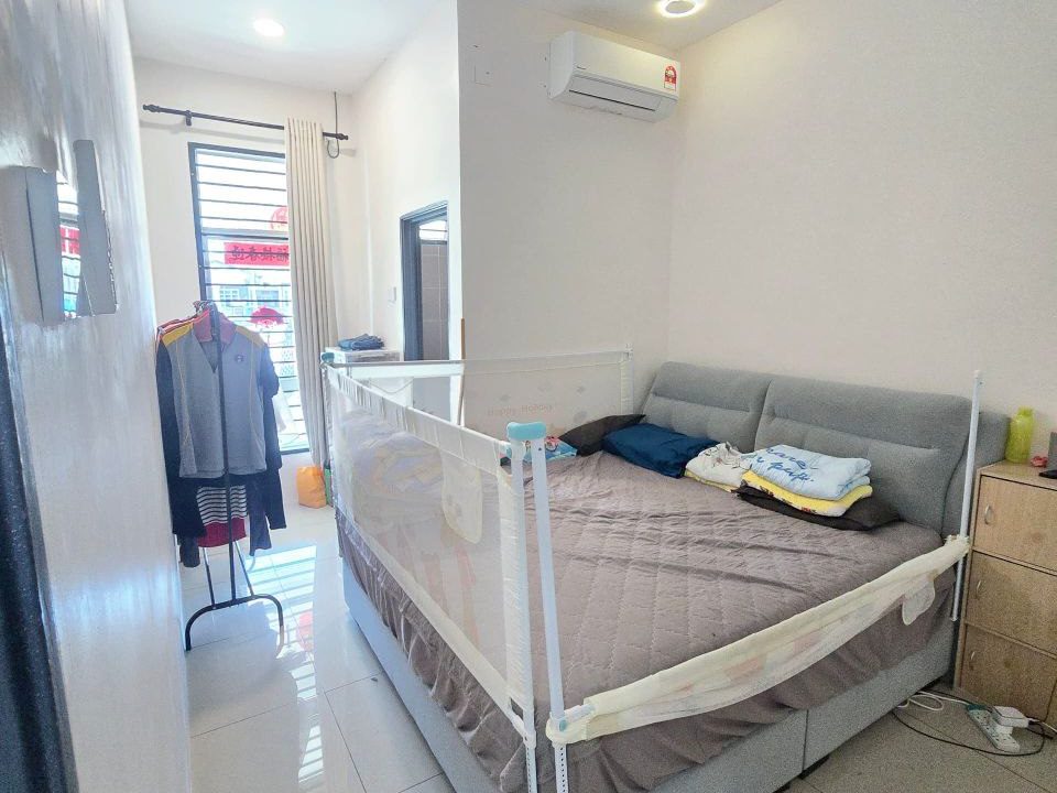 teres-setngkat-pinggiran-putra-pak-mahat-ejen-perunding-hartanah-kuantan (2)