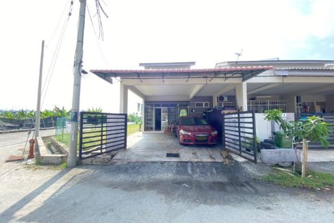 cornerlot teres setingkat kempadang baru