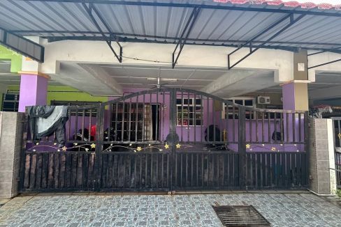 Teres Setingkat Taman Mahkota Permai