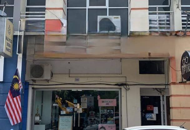 shoplot dua tingkat indera mahkota