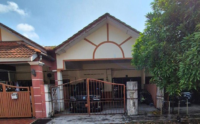 teres setingkat taman padang jaya