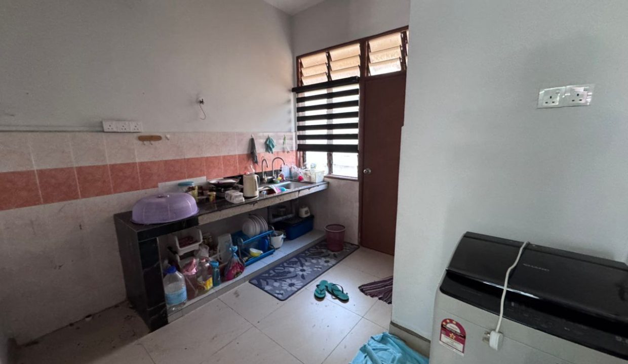 teres-2-tingkat-bandar-putra-tanjung-lumpur-ejen-perunding-hartanah-kuantan (4)
