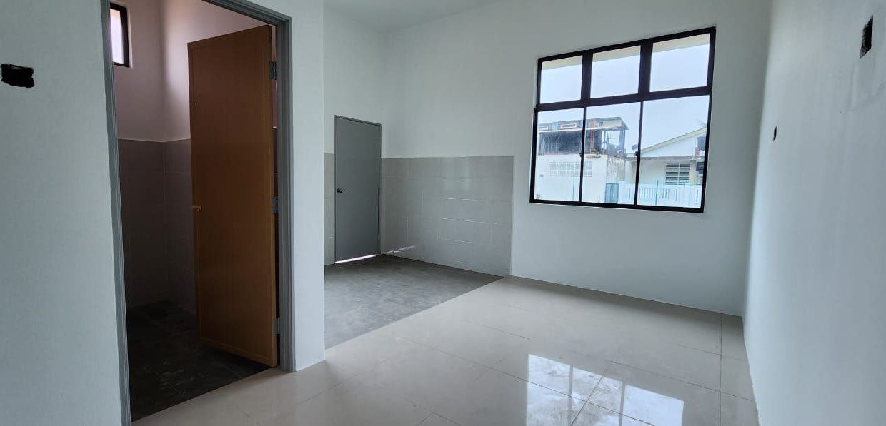 teres-setingkat-lorong-anak-air-tanjung-lumpur-ejen-perunding-hartanah-kuantan (3)