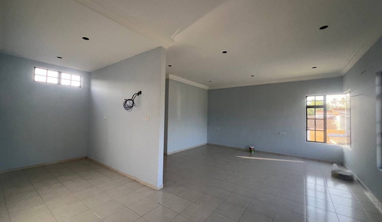 banglo-setingkat-setengah-anak-air-kempadang-ejen-perunding-hartanah-kuantan (5)