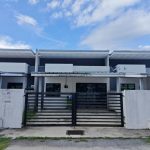 teres setingkat lorong pinggiran putra