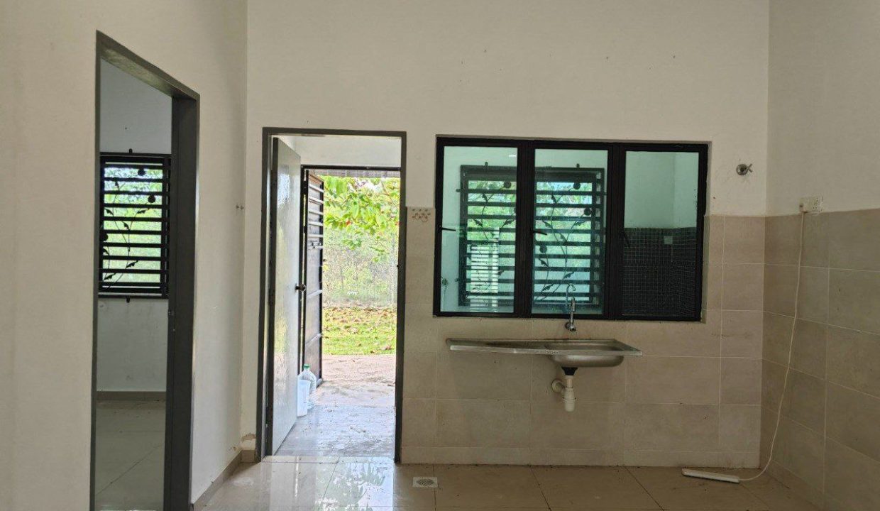 teres-setingkat-lorong-pinggiran-putra-taman-jaya-ejen-perunding-hartanah-kuantan (4)