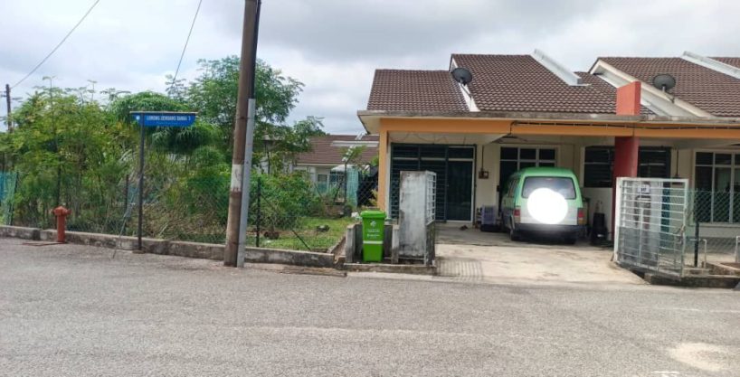 teres setingkat taman rendang pekan