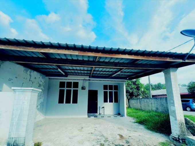 cornerlot teres setingkat gambang damai