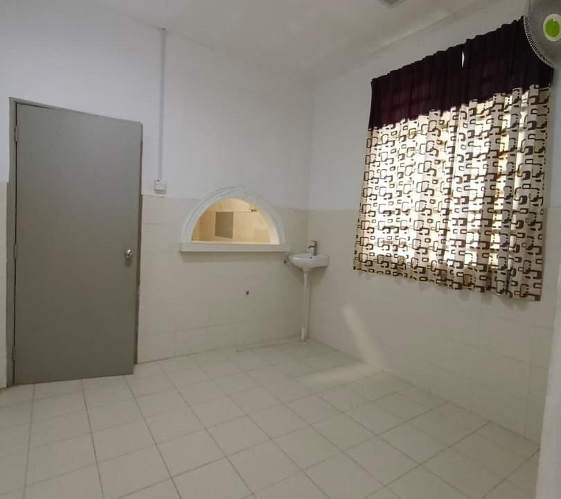 endlot-teres-setingkat-taman-rendang-ixora-pekan-ejen-perunding-hartanah-kuantan (5)