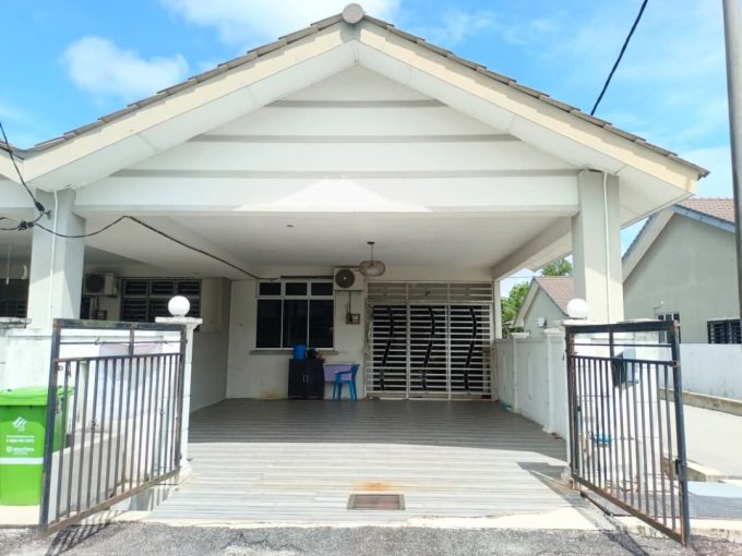 endlot teres setingkat taman rendang ixora