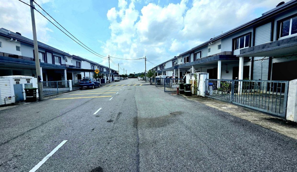 teres-dua-tingkat-gambang-baru-ejen-perunding-hartanah-kuantan (6)