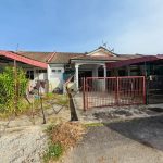 teres setingkat taman guru gudang rasau