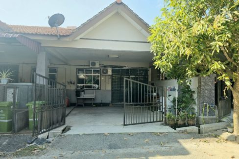 teres setingkat padang perdana