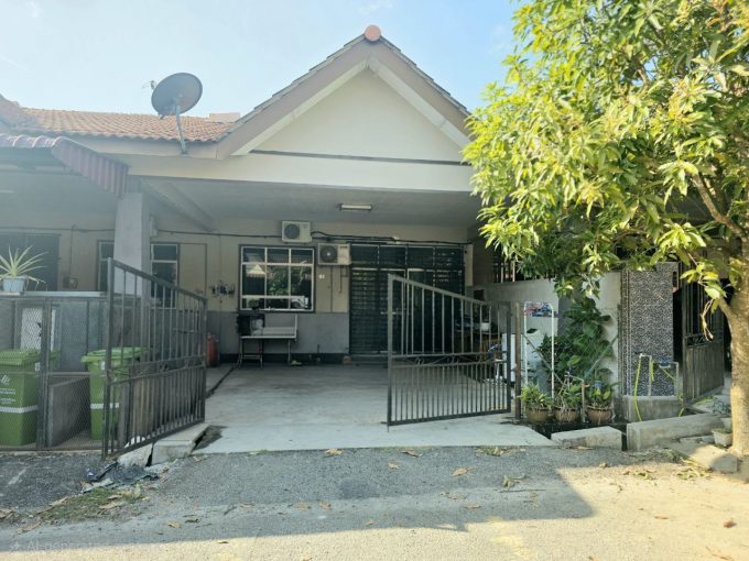 teres setingkat padang perdana