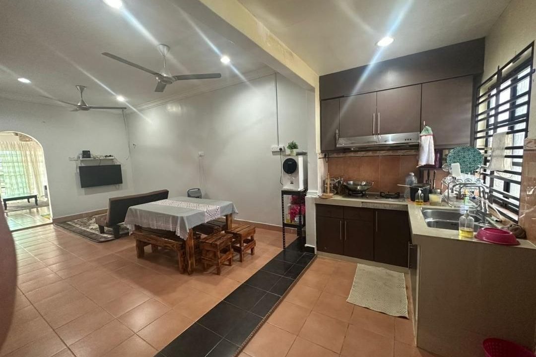 teres-setingkat-indera-mahkota-15-ejen-perunding-hartanah-kuantan (2)