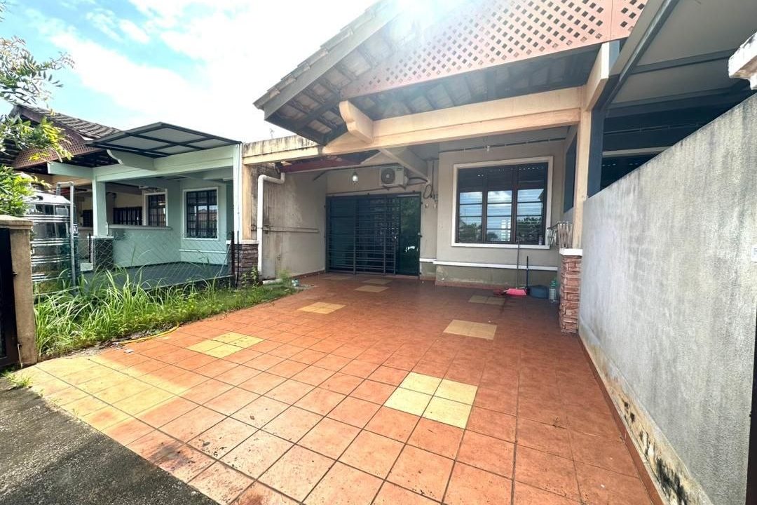 teres-setingkat-indera-mahkota-15-ejen-perunding-hartanah-kuantan (6)