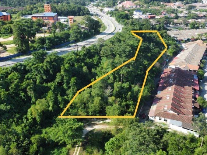 Tanah Tepi Jalan Utama Pelindung Kuantan untuk dijual