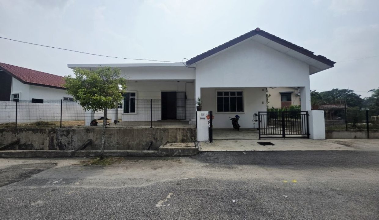 cornerlot-banglo-setingkat-taman-beserah-ejen-perunding-hartanah-kuantan (5)